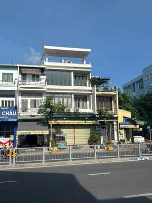 Cho thuê nhà mặt tiền dương quãng hàm 7,2x20m trệt 3 lầu - đường 30m