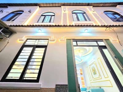 NHÀ ĐẸP HẺM XE HƠI Gần Quận 7