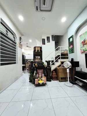 Chung Vách Tân Bình, Nhà 3Tầng ST, 5x15m Vuông A4, Mới Đẹp Ở Liền