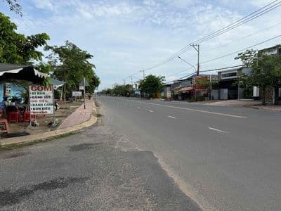 đất hẻm 34 Nguyễn Văn linh vô 25 mét, chỉ 450 triệu hết đất