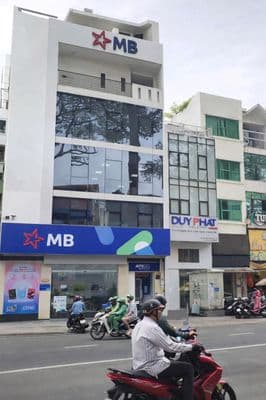 CHO THUÊ NHÀ MẶT TIỀN HUỲNH THÚC KHÁNG, QUẬN 1 NGAY HÀM NGHI