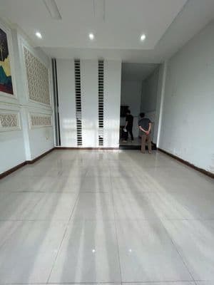 Cho thuê nhà phan huy ích 2pn2wc– mặt tiền bờ kênh tham lương