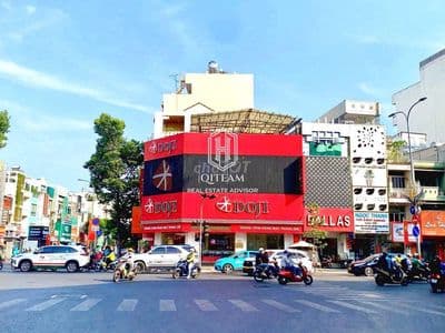 Cho thuê căn góc 2 mặt tiền đường thành thái dt 12m x 20m quận 10