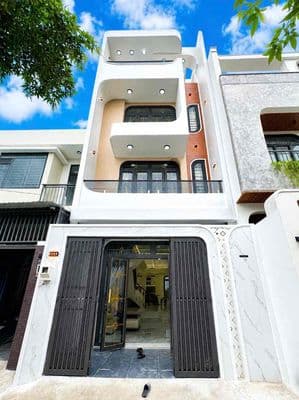 NHÀ GẦN CHỢ ĐẦU MỐI 3 TẦNG - HXH - ẤP 3 XÃ BÀ ĐIỂM