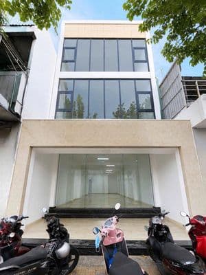 TUYỆT PHẨM SUỐT - 158A Nguyễn Minh Hoàng, P.12, Q.Tân Bình DTSD 500m2