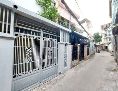 Bán nhà sát phú mỹ hưng quận 7 - 48m2 - 2 tầng - shr - chỉ 4.x tỷ