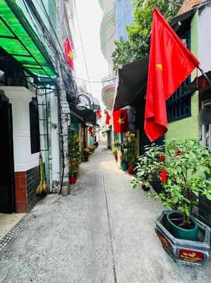 BÁN NHÀ PHẠM THẾ HIỂN SÁT CHỢ NHỊ THIÊN ĐƯỜNG Q8.