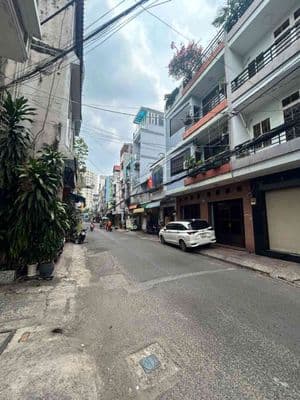 BÁN NHÀ 4 TẦNG - Q11 - LẠC LONG QUÂN - DTSD 94m2 - HẺM ÔTÔ ĐỖ CỬA