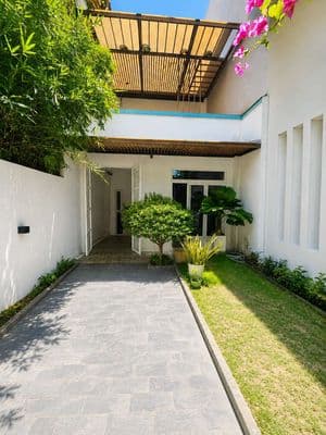 Cho thuê nhà đường Nguyễn Sắc Kim, Hòa Xuân, 2 tầng 3pn full nội thất
