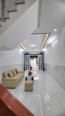 siêu phẩm MT buôn bán sầm uất, đối diện trường học