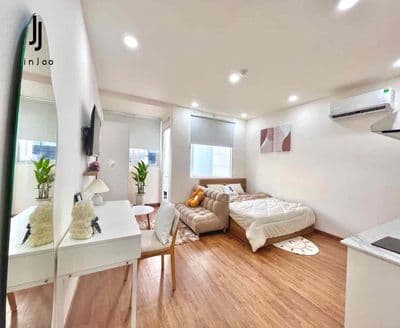 CHDV full nội thất studio ban công, cửa sổ cực thoáng ngay cv HVT