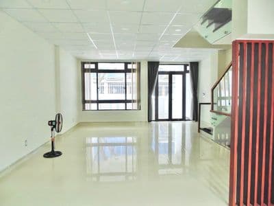 Văn Phòng 2 Tầng Riêng Biệt Tại Vạn Phúc | 6x17m | Hầm Xe.