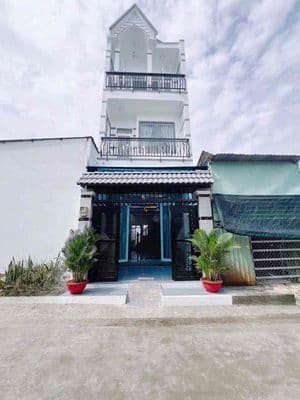 Nhà 3 Tầng 6PN Sổ Riêng Mt đường 6m tại Phước Kiển Ht Bank