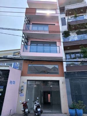 NHÀ NGUYÊN CĂN 5X22M , 3 LẦU THANG MÁY