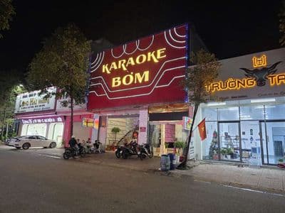 Bán nhà đường D10 kcn Mỹ Phước 1