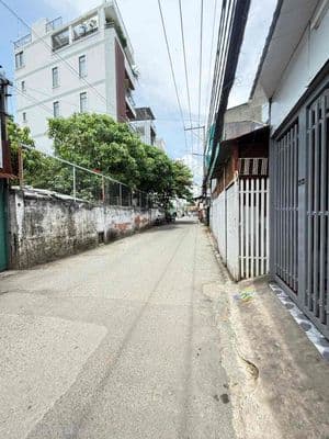 Gởi phí 2%…Mình bán nhà 60m2 , khu trung tâm Q.7..Giá tốt thị trường..