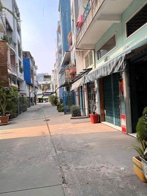 NHÀ 4 TẦNG NGUYỄN CHÍ THANH (3.9X14.6)M | HẺM XE TẢI TỚI NHÀ