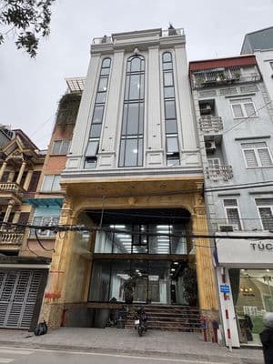 TÒA NHÀ VĂN PHÒNG ĐƯỜNG LÊ TRUNG NGHĨA. KHU K300. 8X20M. HẦM - 5 TẦNG