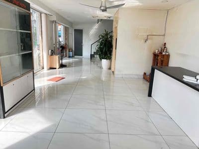 Cho thuê mặt bằng tầng trệt – làm văn phòng/showroom/café