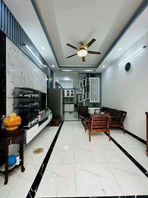 bán nhà gần phố việt hưng 35m² lô góc