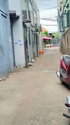 NHÀ NHỎ .ĐƯỜNG TO