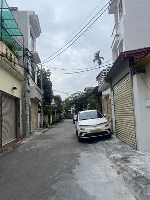 CẦN BÁN: NHÀ ĐẸP Ở KHU DẢI PHỐ TÂY SƠN, KIẾN AN (đầu vườn hoa chéo )