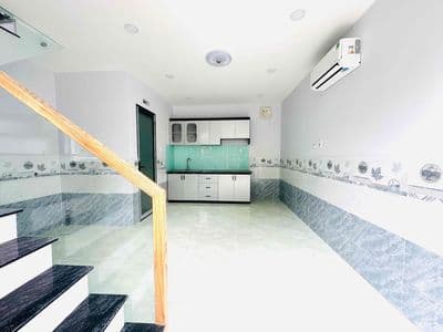 nhà phố full nội thất sổ 5.căn sau Tu Viện Khánh An Q.12