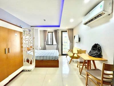 Cho thuê căn hộ studio có ban công ngay trung tâm Nha Trang