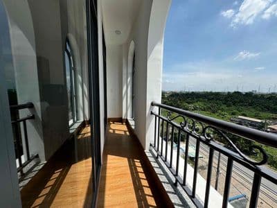 CHO THUÊ CĂN HỘ STUDIO BAN CÔNG TO-Full nội thất-Ngay gần Sala