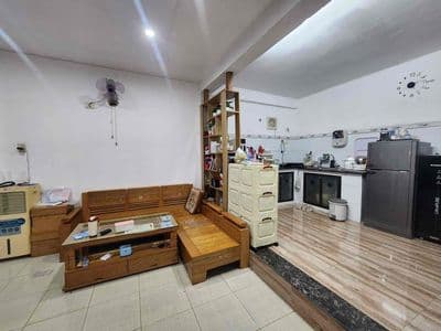 Kiệt Hà Huy Tập, vị trí thuận tiện, chỉ vài bước ra đường chính. Khu d