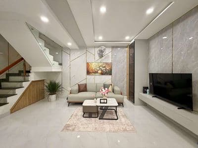 hơn 8 đồng,nhà sát mặt tiền Đoàn Thị Điểm,Phú Nhuận,50m2 4PN,nội thất