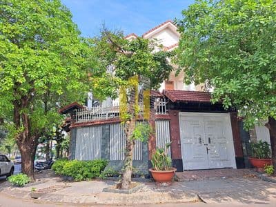 Biệt thự căn góc đầy đủ nội thất 6 phòng giá 45 triệu