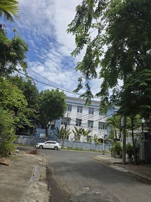Bán nhà 4 tầng mặt tiền Bùi Viện, gần trường Quốc tế Skyline
