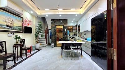 Nhà đẹp - Hồng Tiến - Sát Phố - 7 tần - Thang máy