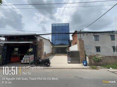 Cho thuê tòa nhà văn phòng 2 tầng có thang máy – đẹp hiếm tại dĩ an
