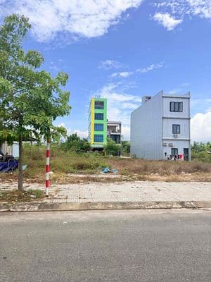 TÔI BÁN LÔ ĐƯỜNG 7M5. TRẦN VĂN QUẾ LAKESIDE