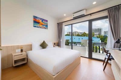 Căn hộ dịch vụ ,full nội thất xịn , gần chợ bến thành , saigon center