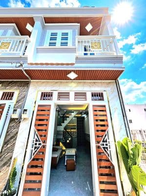 nhà bán 1 lầu,, vào ở liền 1 tỷ 650tr