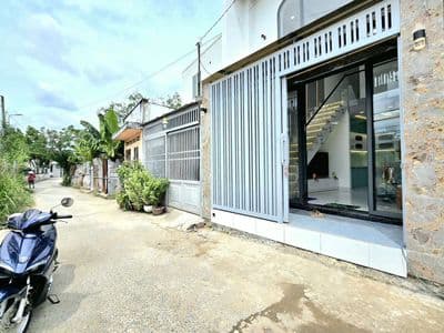 BÁN NHÀ MẪU ĐẸP Q7 - XE HƠI TỚI