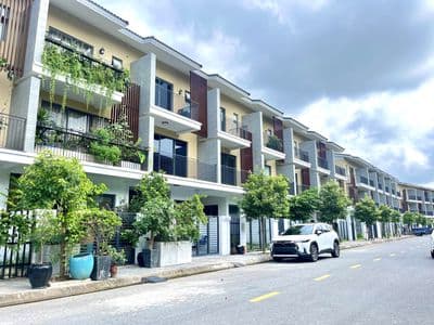 Bán 80m2 liền kề Belhomes - Trục Đường thông. Giá: 4,8 tỷ