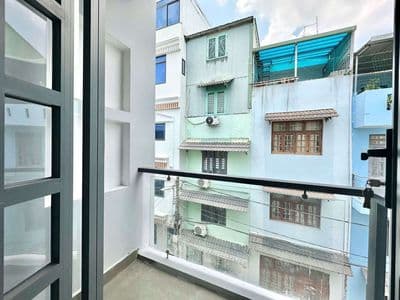 Căn hộ 1 PN , ban công ,cửa sổ gió trời