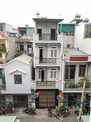Không có căn thứ 2 trong khu vực
