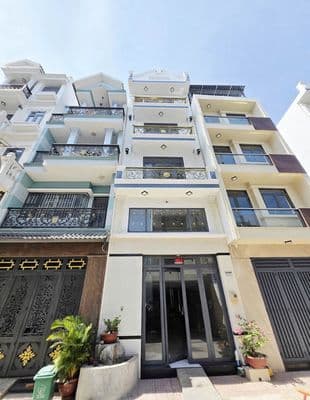 NHÀ MỚI Ở LIỀN - HẺM 7M - 4 LẦU 5PN - DT: 5M X 11M - CHỈ 6 TỶ XÍU TL
