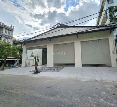 cho thuê nhà cấp 4 góc 2mt khu tên lửa