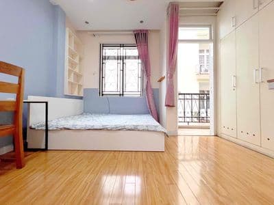 Chính chủ Cho Thuê , Căn Hộ 30m2 Ban Công Thoáng Mát Gần Sân Bay
