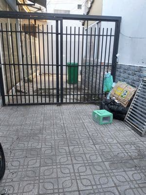 Bán gấp nhà Lê Văn Lương, xã Nhà Bè, phí hh 2%.