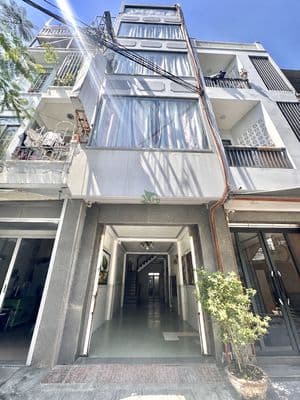 Cho thuê nhà ở kinh doanh 4 tầng 10 phòng khu bàn cờ giá 30 triệu