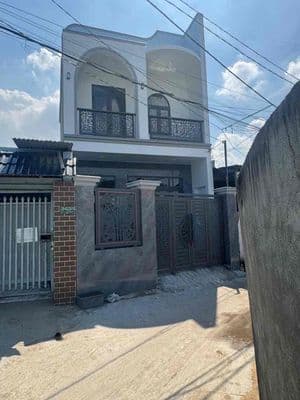 Bán nhà 1 trệt 1 lầu , sổ Hoàn Công DTSD 150m2 , ngay chợ Tân Vạn