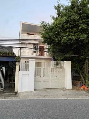 Bán nhà mặt đường 203