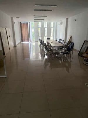 Toà nhà đường độc lập 6x30m , 5 làu